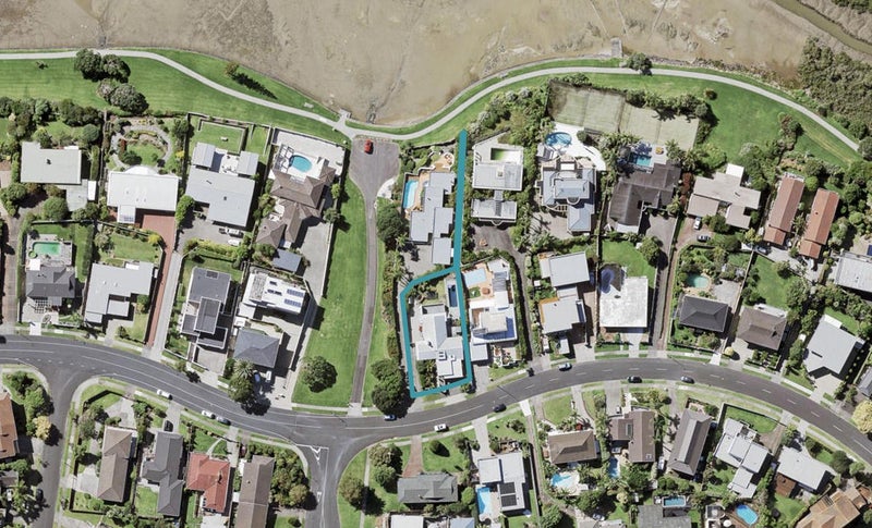 98 Bramley Drive, Farm Cove, Auckland - Carousel 1