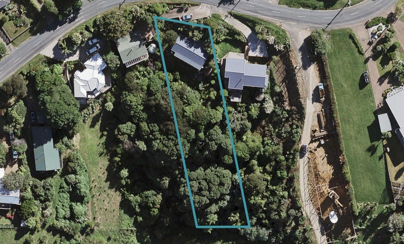 53 Junction Road, Palm Beach, Waiheke Island - Carousel 1