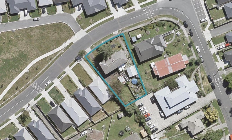 2/61 Farmer Crescent, Taita, Lower Hutt - Carousel 1