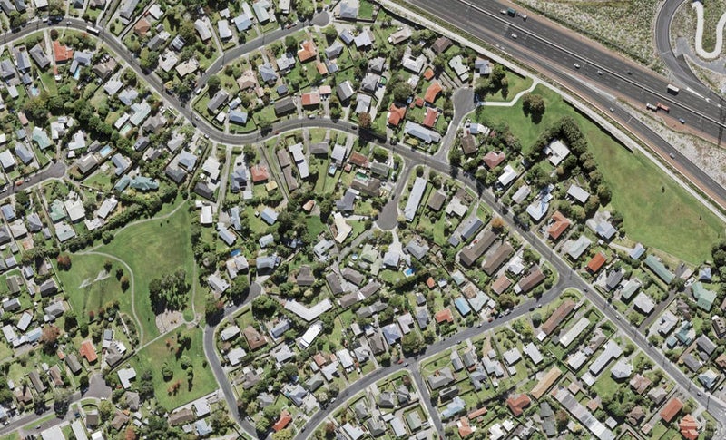 7 May Avenue, Te Atatu South, Auckland - Carousel 1