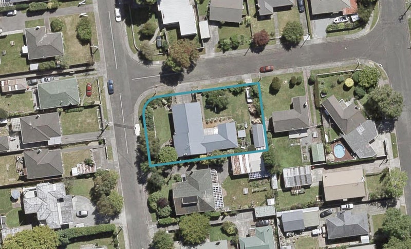 36 Golders Road, Elderslea, Upper Hutt - Carousel 1