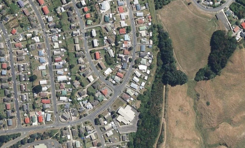 83 Driver Crescent, Cannons Creek, Porirua - Carousel 1