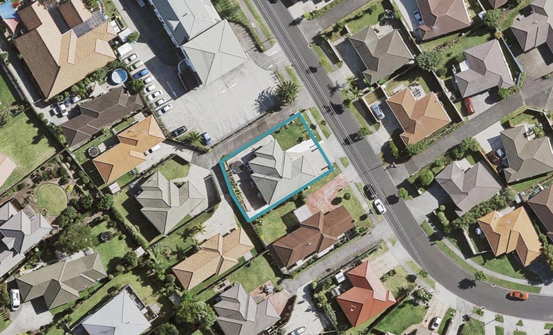13 Mt Lebanon Crescent, The Gardens, Auckland - Carousel 1
