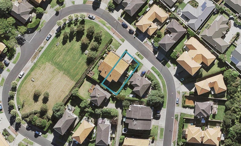 5 Greenbough Lane, Greenhithe, Auckland - Carousel 1