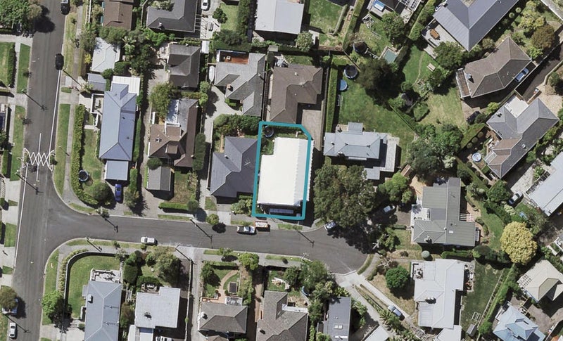 8 Kinder Place, Meadowbank, Auckland - Carousel 1