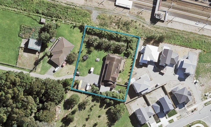 2B Christian Road, Swanson, Auckland - Carousel 1