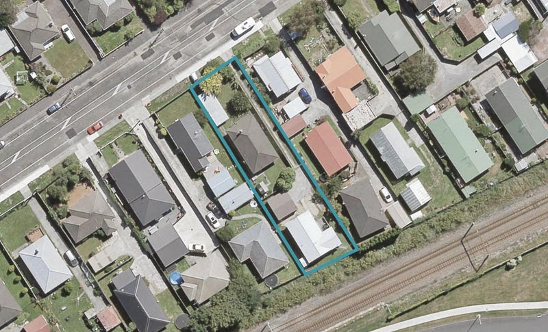 2/32 Palmer Crescent, Silverstream, Upper Hutt - Carousel 1