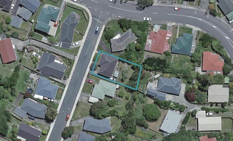 86 Catherine Crescent, Paparangi, Wellington - Carousel 1