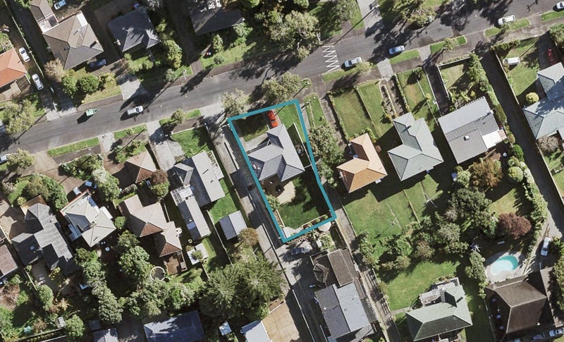 23 Batkin Road, New Windsor, Auckland - Carousel 1