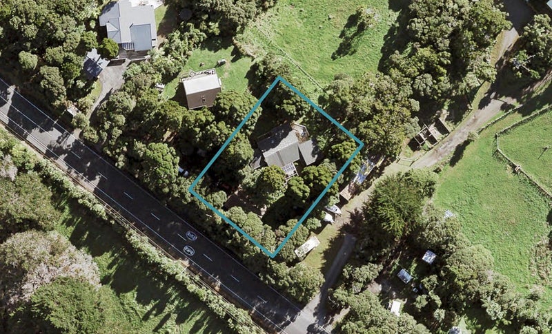 136 Piha Road, New Lynn - Carousel 1