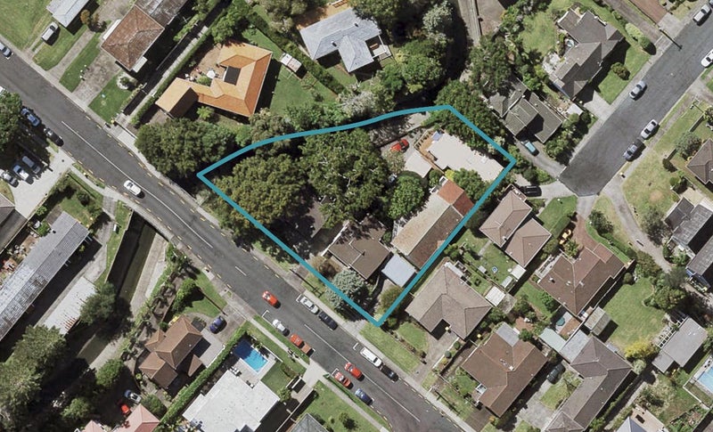 1/17 Waterloo Road, Milford, Auckland - Carousel 1
