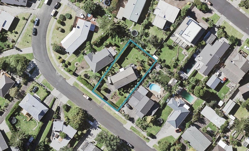 23 Cheriton Road, Mellons Bay, Auckland - Carousel 1