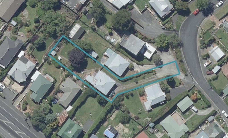 9 Jellicoe Crescent, Kaikorai, Dunedin - Carousel 1