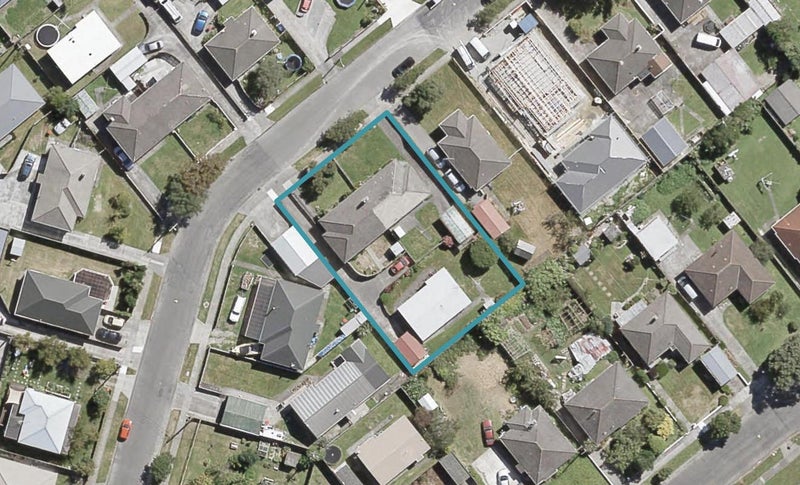 1/6 Atiawa Crescent, Waiwhetu, Lower Hutt - Carousel 1