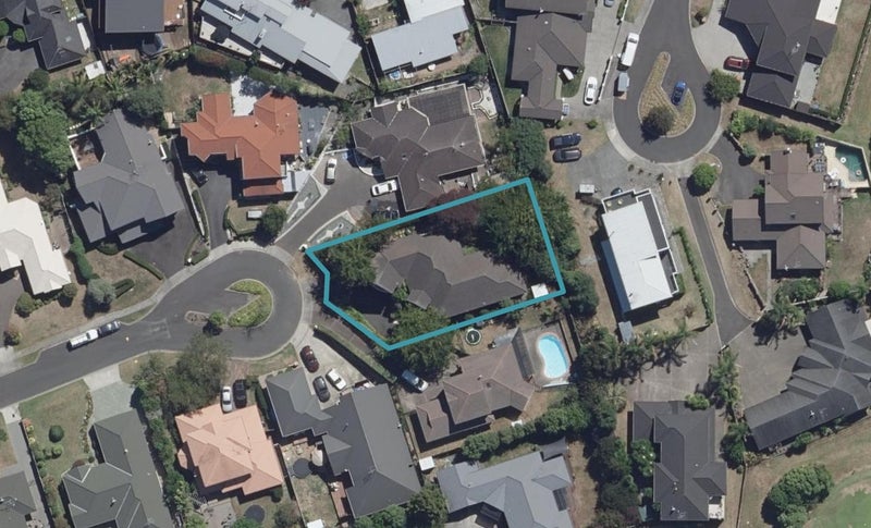 11 Oakmont Place, Rototuna, Hamilton - Carousel 1