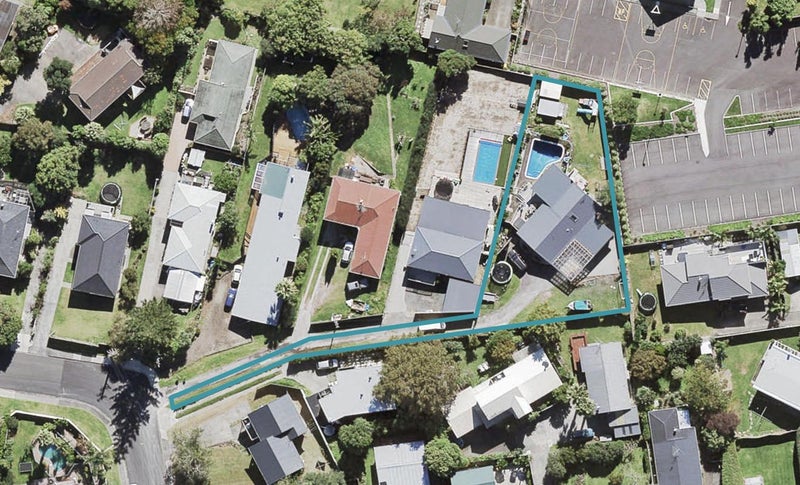 5 Mayall Avenue, Beach Haven, Auckland - Carousel 1