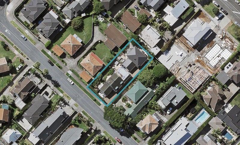 8 Rautara Street, Orakei, Auckland - Carousel 1