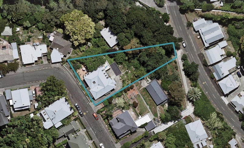 19 Colenso Avenue, Hospital Hill, Napier - Carousel 1