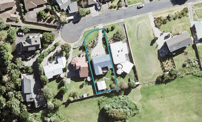 17 Kathy Terrace, Stanmore Bay, Whangaparaoa - Carousel 1