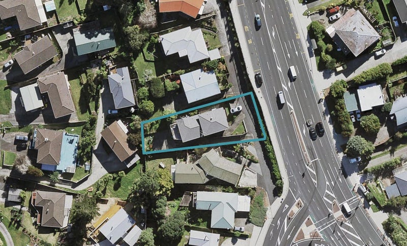 1/566 Glenfield Road, Bayview, Auckland - Carousel 1