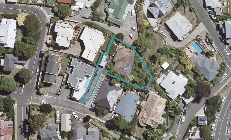 16 Harvey Road, Bluff Hill, Napier - Carousel 1