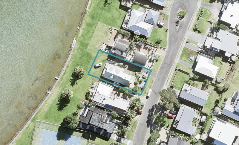 35 North West Anchorage, Warkworth - Carousel 1