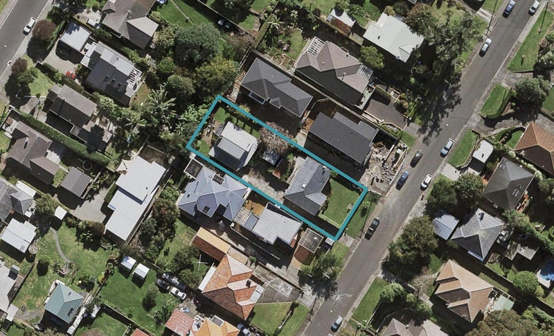 2/36 Ngatiawa Street, Onehunga, Auckland - Carousel 1