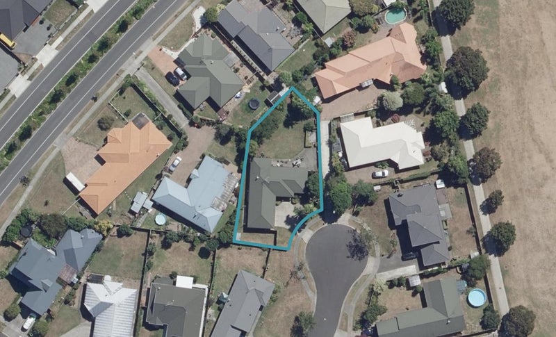 5 Leander Place, Flagstaff, Hamilton - Carousel 1