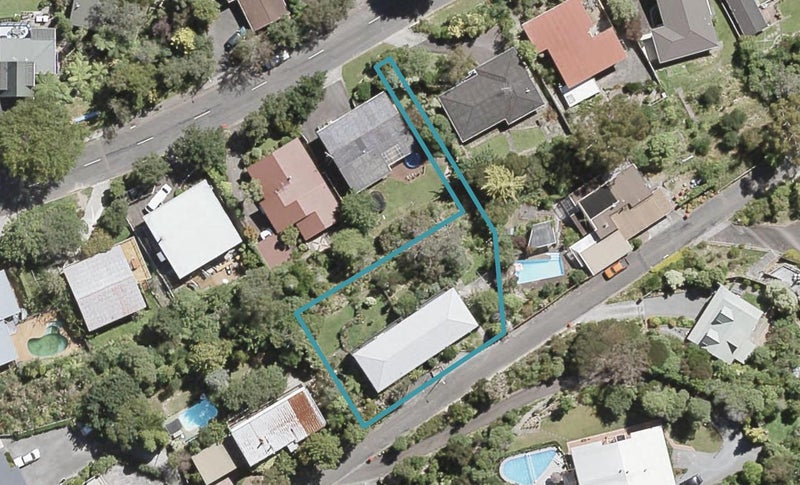 1/7 Hobbit Lane, Pinehaven, Upper Hutt - Carousel 1