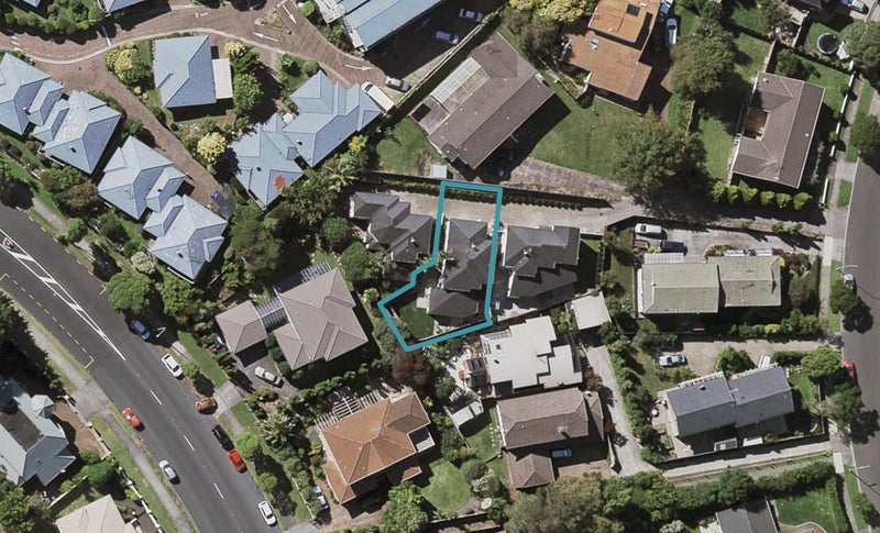 24B Pyatt Crescent, Saint Johns, Auckland - Carousel 1