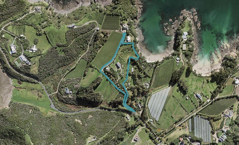 60 Korora Road, Oneroa, Waiheke Island - Carousel 1