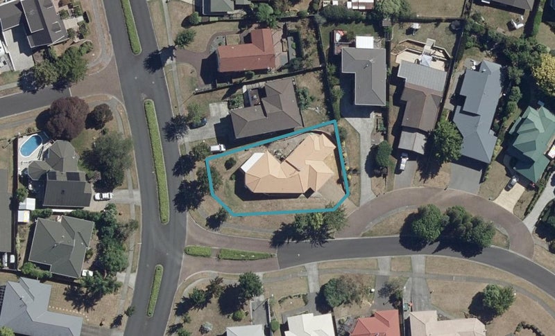 1 West Ridge Drive, Western Heights, Hamilton - Carousel 1
