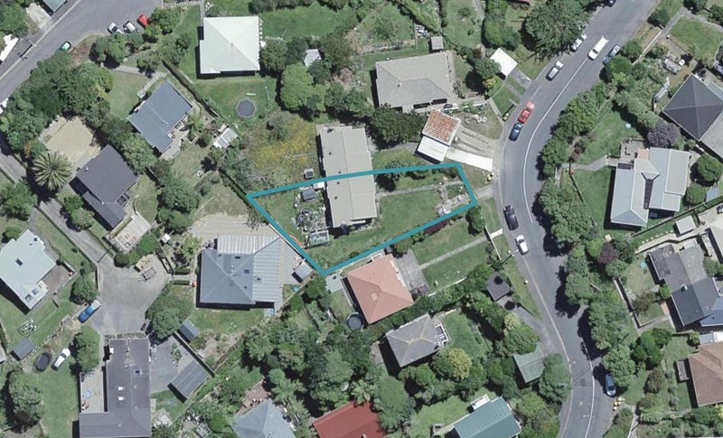 68 Sunshine Avenue, Karori, Wellington - Carousel 1