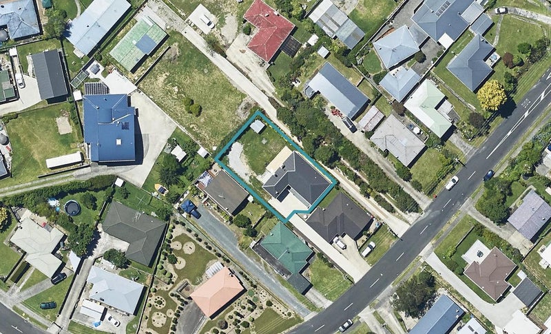 13B Humber Crescent, Gate Pa, Tauranga - Carousel 1