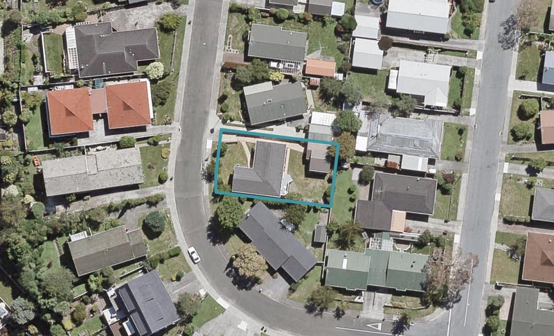 6 Roband Crescent, Brown Owl, Upper Hutt - Carousel 1
