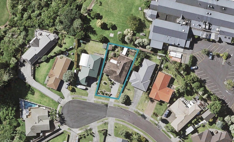 23 Woodview Rise, Botany Downs, Auckland - Carousel 1