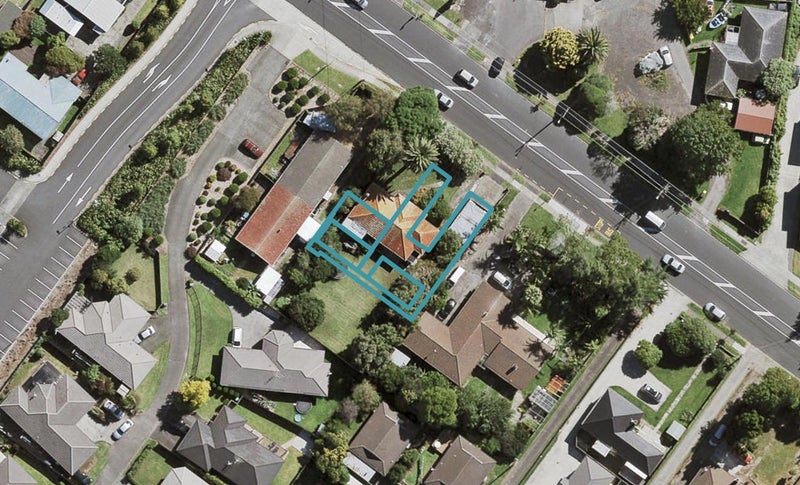 2/66 Swanson Road, Henderson, Auckland - Carousel 1