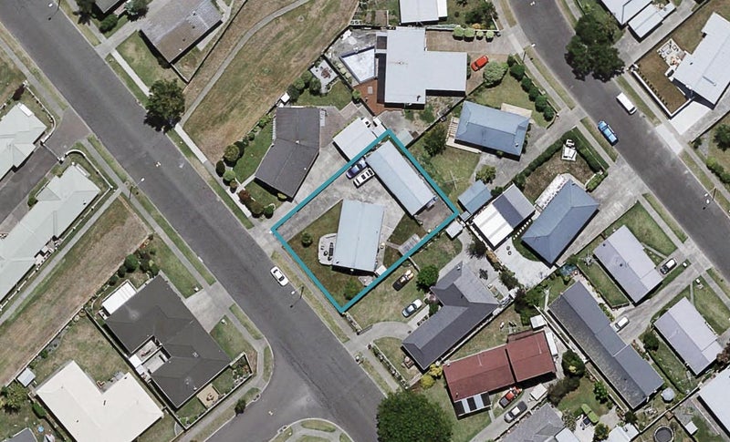 9 Spriggs Crescent, Greenmeadows, Napier - Carousel 1