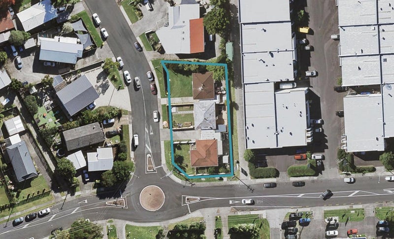3/50 Cheval Drive, Totara Vale, Auckland - Carousel 1
