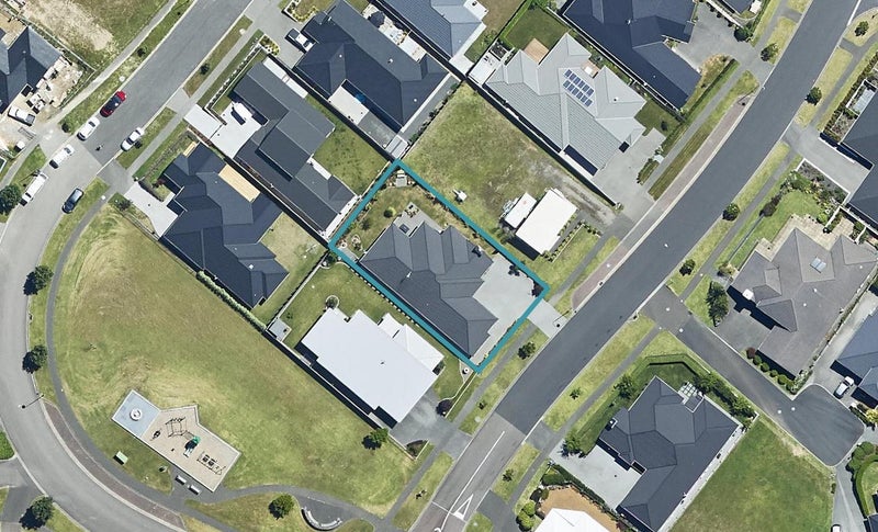 7 St Michaels Avenue, Bethlehem, Tauranga - Carousel 1