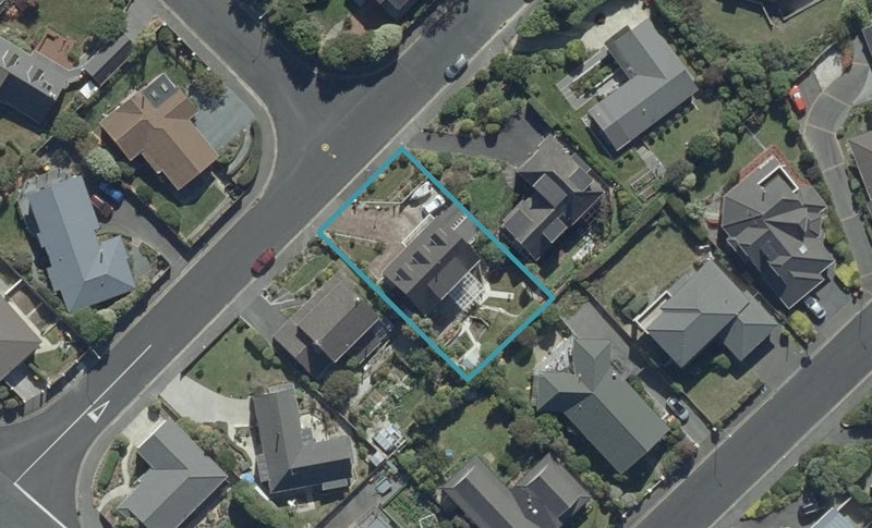 8 Connell Street, Waverley, Dunedin - Carousel 1