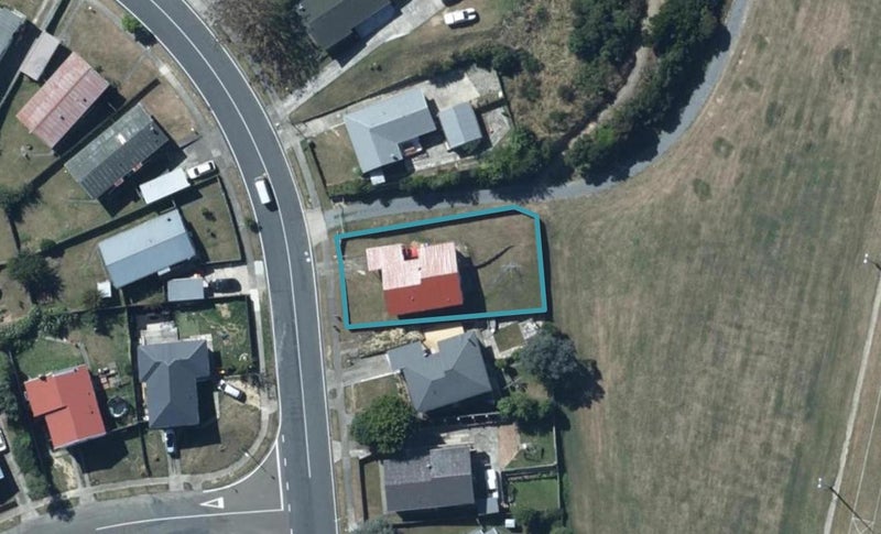 44 Conclusion Street, Ascot Park, Porirua - Carousel 1