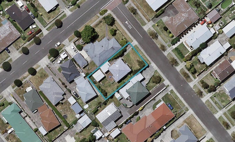 803 Queen Street West, Saint Leonards, Hastings - Carousel 1