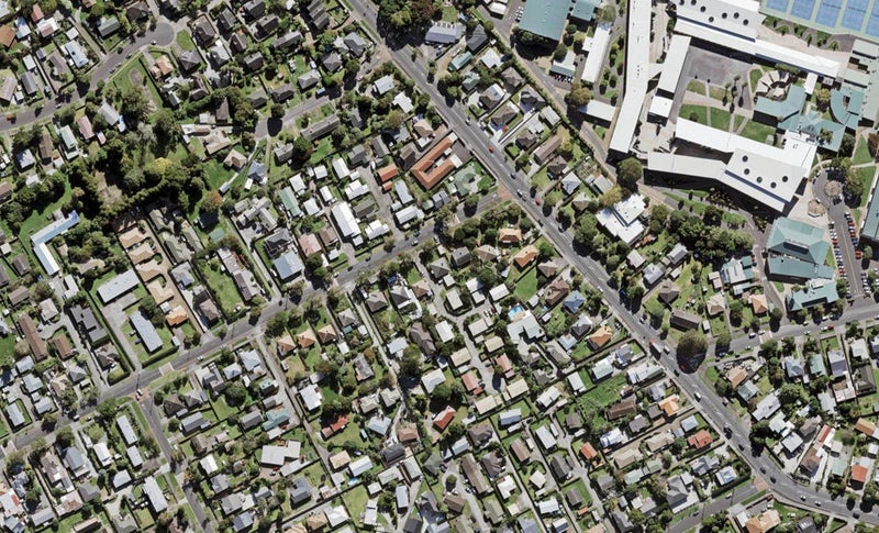 8 Riversdale Road, Avondale, Auckland - Carousel 1