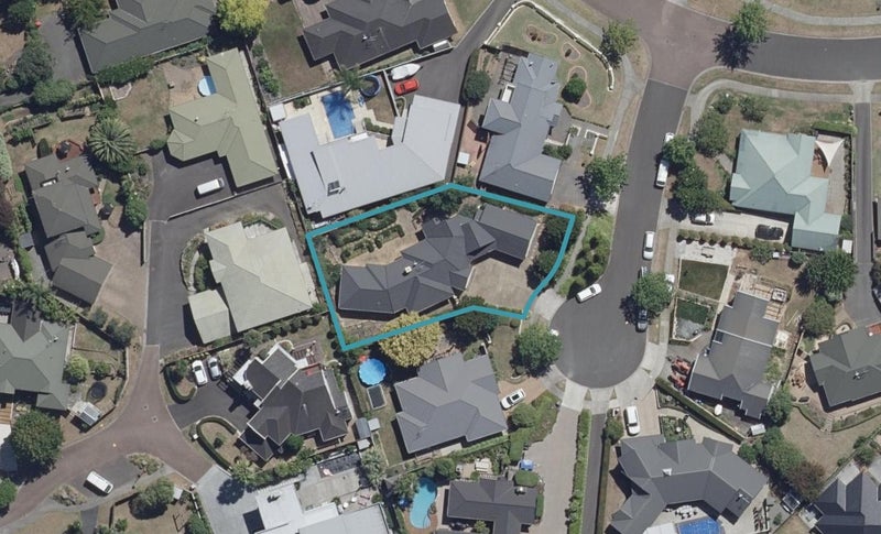 4 Windermere Rise, Rototuna, Hamilton - Carousel 1