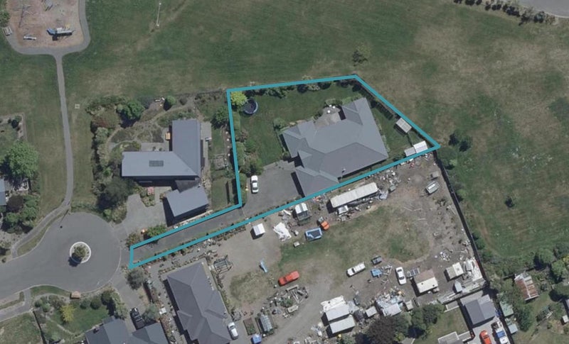 17 Nautilus Place, Spencerville, Christchurch - Carousel 1