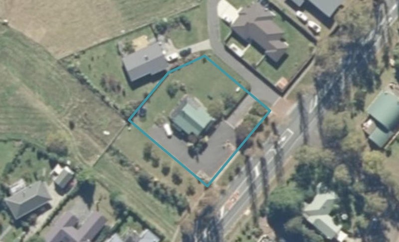 100 Kinloch Road, Taupo - Carousel 1