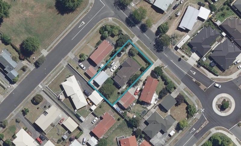 66 Waterford Road, Fitzroy, Hamilton - Carousel 1