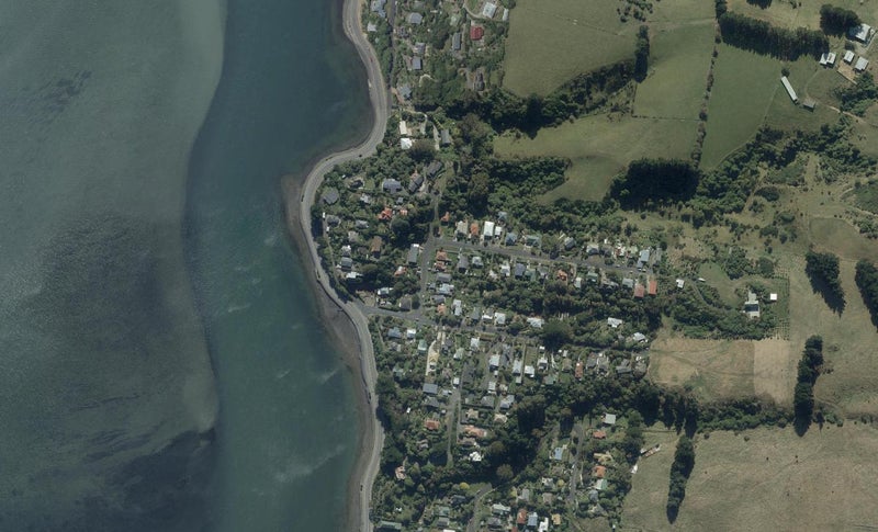8 Kellas Street, Macandrew Bay, Dunedin - Carousel 1