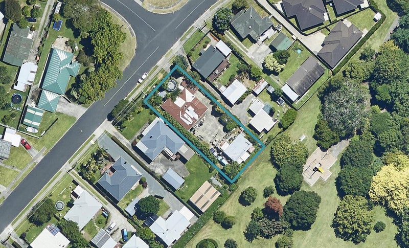 6 Collingwood Street, Judea, Tauranga - Carousel 1